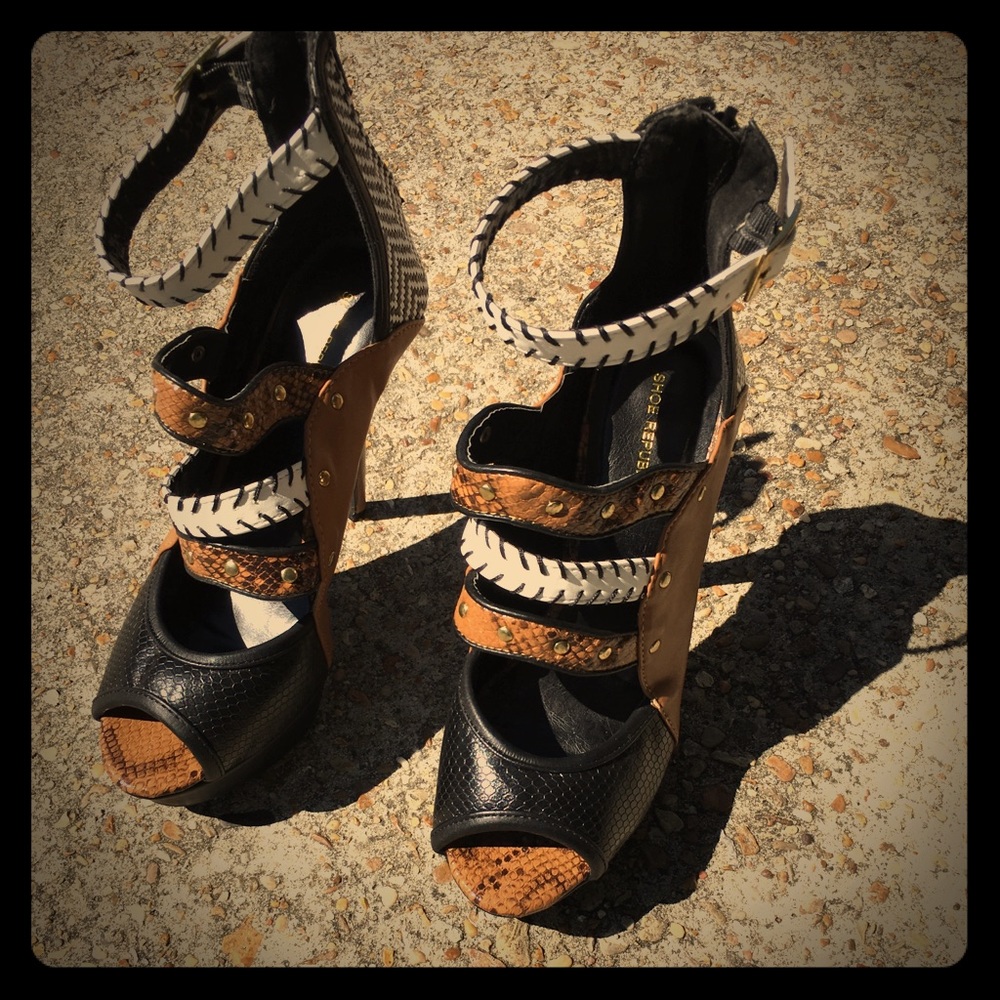 Ladies shoes